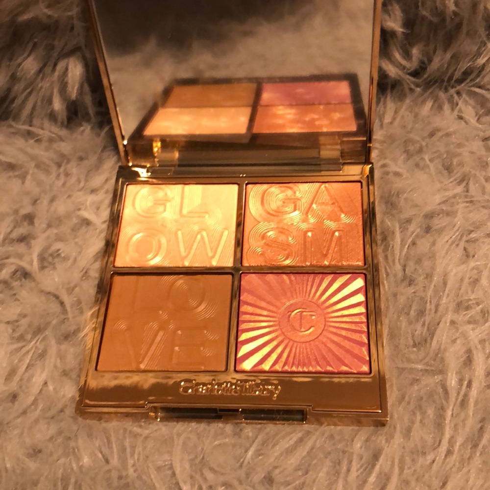 Glowgasm Face palette in Lightgasm